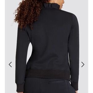 Tail women’s active pull over.
